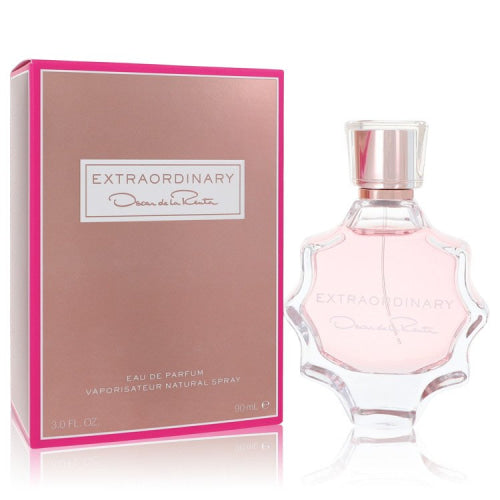 Oscar De La Renta Extraordinary by Oscar De La RentaEau De Parfum Spray 3 oz 3 oz / 90 ml / Alcohol, Amber, Woody, Aldehyde, Oils Women
