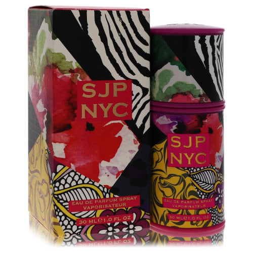 Sjp Nyc by Sarah Jessica ParkerEau De Parfum Spray 1 oz 1 oz / 30 ml / Alcohol, Amber, Woody, Aldehyde, Oils Women