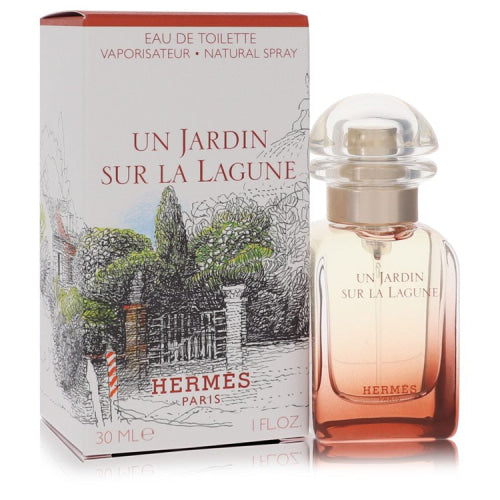 Un Jardin Sur La Lagune by HermesEau De Toilette Spray 1 oz 1 oz / 30 ml / Alcohol, Amber, Woody, Aldehyde, Oils Women