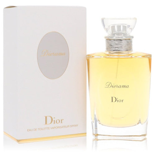 Diorama by Christian DiorEau De Toilette Spray 3.4 oz 3.4 oz / 100 ml / Alcohol, Amber, Woody, Aldehyde, Oils Women