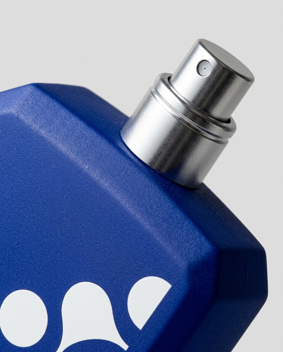 Eau de Parfum — Texture Macro Detail | Generated by Modelize